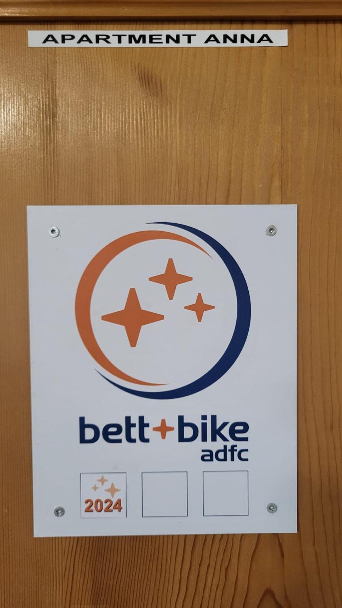 Zwei Schlafzimmer Ferienapartment Anna Am Stubenbergsee Inklusive Vier E-Bikes Luaran gambar